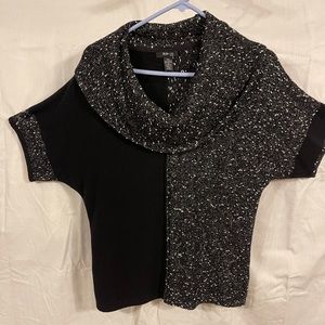 Short sleeve pullover sweater